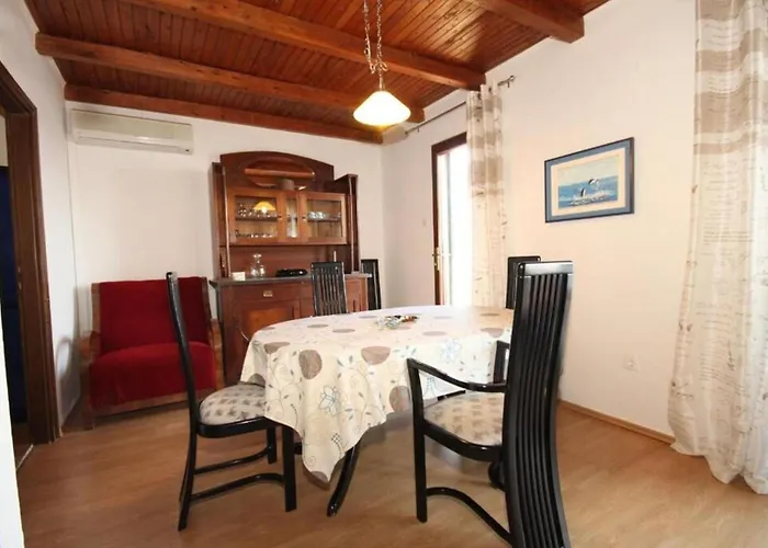 Apartman Iva Molunat